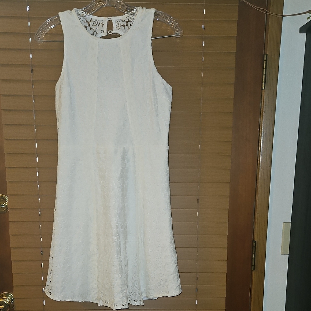 Bleuh Ciel Cream Lace Sleeveless Mini Dress